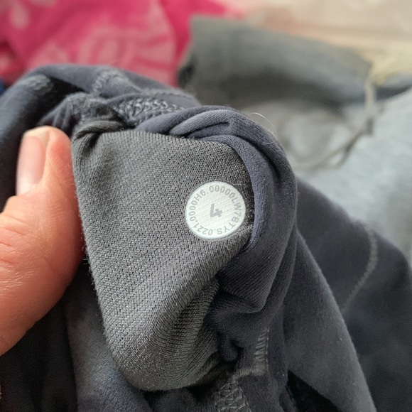 Lululemon Align SHR Short 10” Size 4EUC - Picture 3 of 3